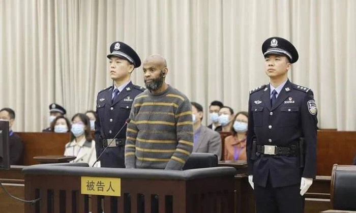 大快人心!宁波高校残害女大学的美籍外教正式被判死刑|女大学生|宁波市|女生|行凶|受害_新浪新闻