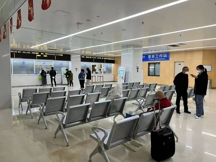 医院就诊患者相对较少/记者拍摄