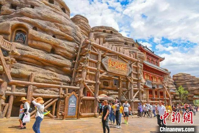 图为嘉峪关方特欢乐世界。（资料图）赵海宏 摄