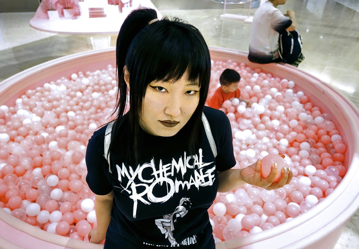 来自武夷山的艺术家李爽，现居柏林与日内瓦