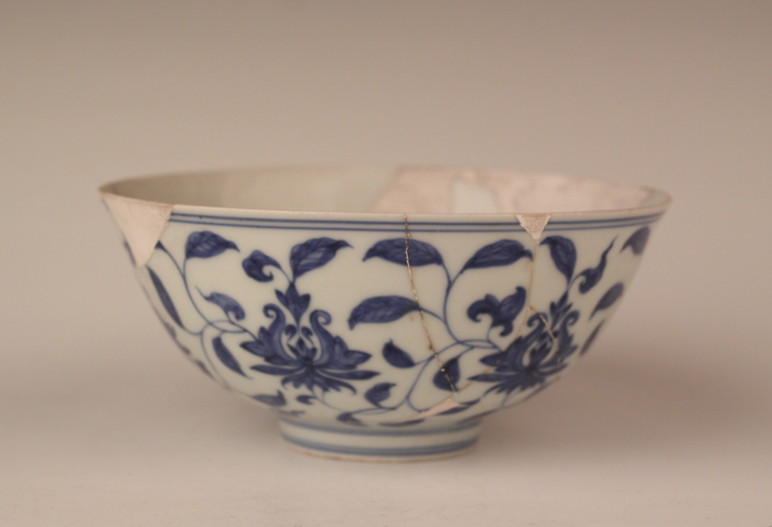  明成化 青花缠枝宝相花纹宫碗 1987年御窑珠山出土 景德镇御窑博物馆藏