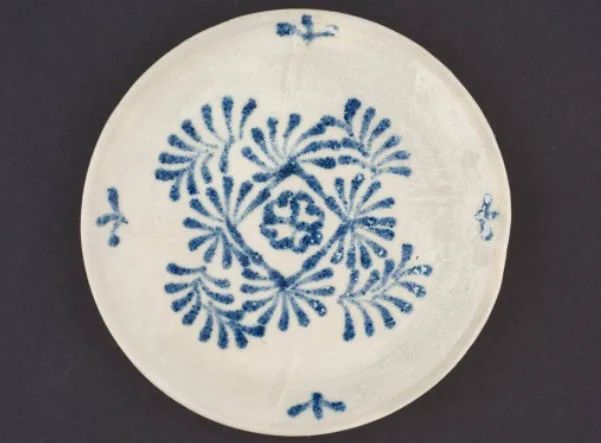 唐 巩县窑青花花卉纹盘 黑石号出水 新加坡亚洲文明博物馆藏