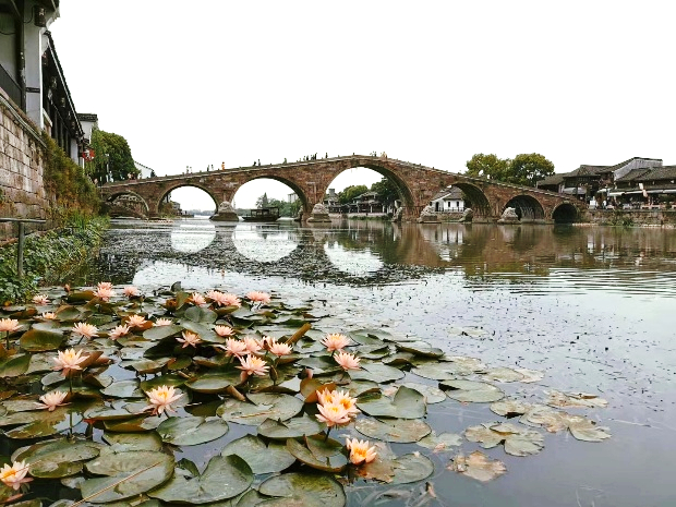 塘栖广济桥（摄影/张海滨）