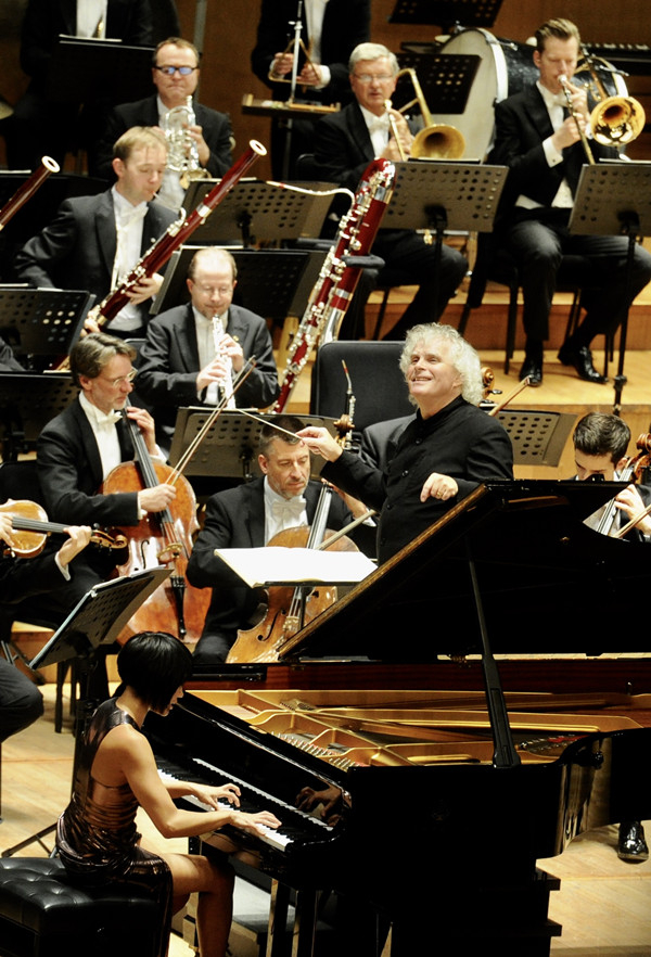 2017年11月，上海东方艺术中心，王羽佳和柏林爱乐乐团同台