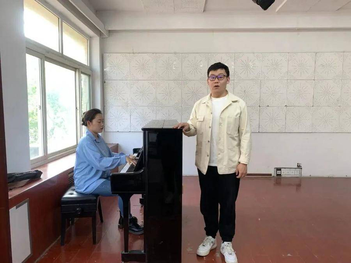 山东黄河文化线上走进西藏昂仁县中学