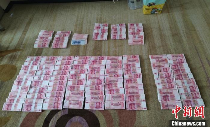 涉案诈骗资金 铜陵警方供图