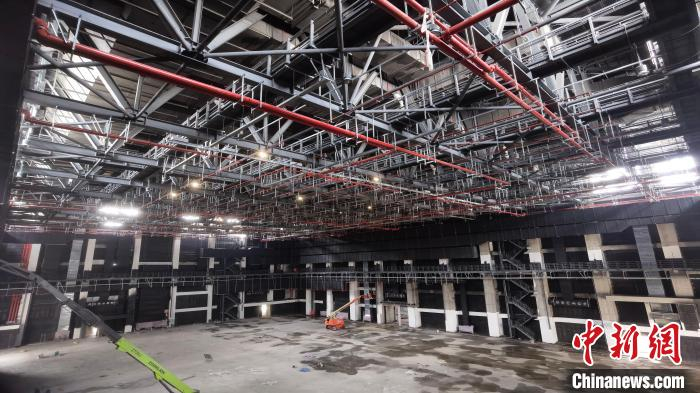 摄影棚内部。　中交三航局供图