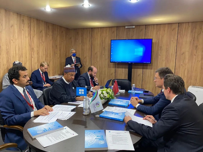 　　▲ 2021年10月14日，欧佩克—俄罗斯能源对话第八次高级别会议在莫斯科举行，俄罗斯联邦副总理亚历山大 诺瓦克及欧佩克秘书长巴尔金多出席会议。会议强调，欧佩克与俄罗斯联邦在许多层面上存在重要关系。