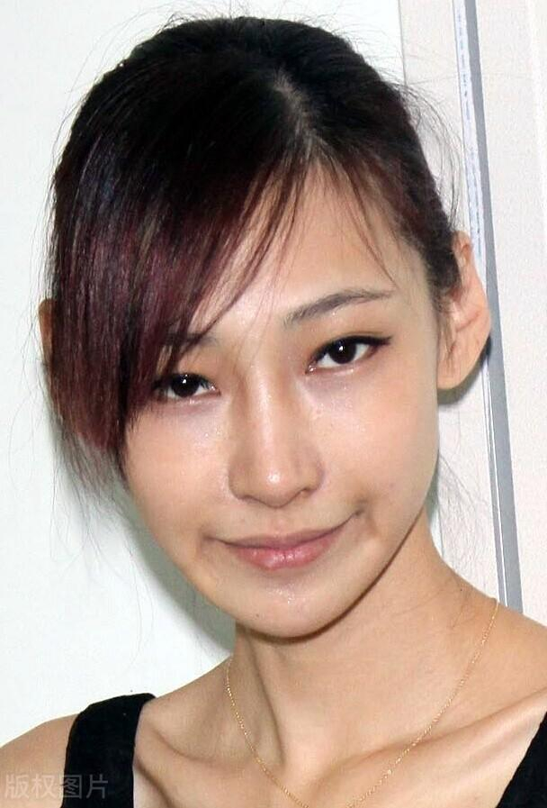 陆瑶:不仅仅是大长腿的李荣浩模特前女友,她的经历已足够传奇