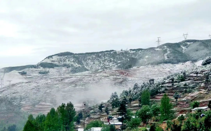 矿山镇 唐大令 摄
