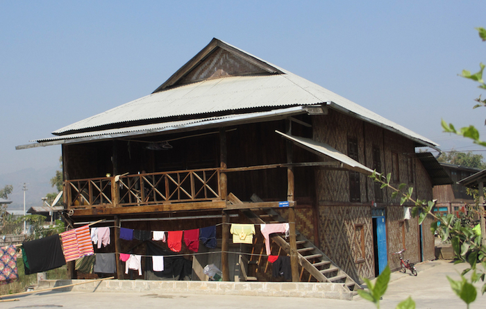 瑞丽大等喊传统民居，杨大禹