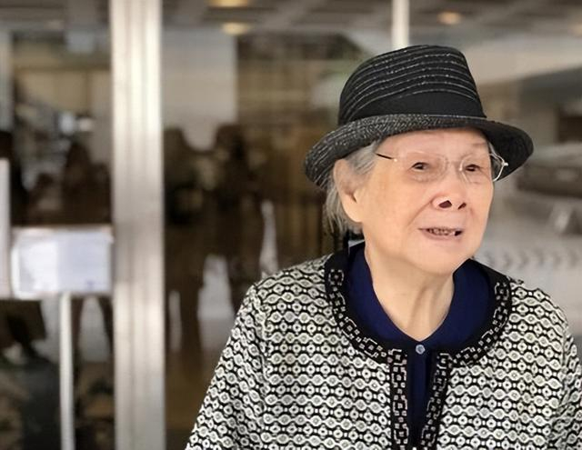 为什么验尿要200有人断绝关系有人从头再来，还有人陈尸山林，明星的那些吸血家人_https://www.jmylbn.com_新闻资讯_第38张