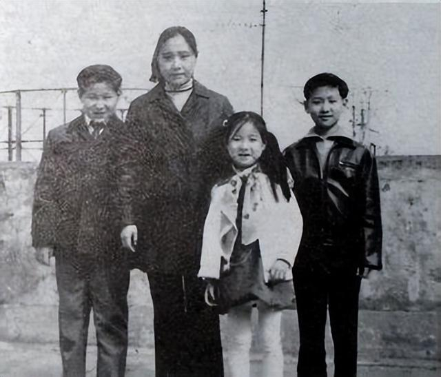 为什么验尿要200有人断绝关系有人从头再来,还有人陈尸山林,明星的那些吸血家人_新闻资讯_第18张_活检穿刺产品网 为什么验尿要200有人断绝关系有人从头再来,还有人陈尸山林,明星的那些吸血家人_https://www.jmylbn.com_新闻资讯_第18张