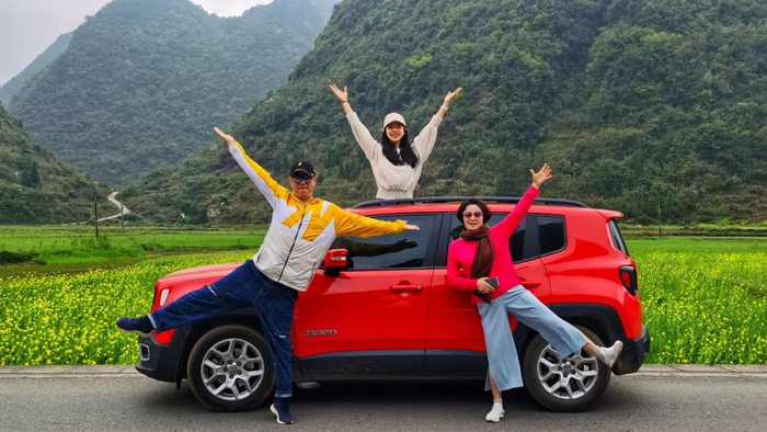 ▲王菲带着父母“环游中国” 来源：受访者提供