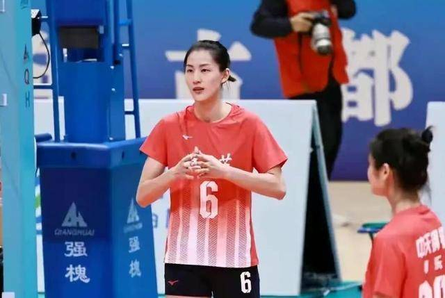 刁琳宇：深受到蔡斌器重，顺利入选中国女排，现已成为核心主力