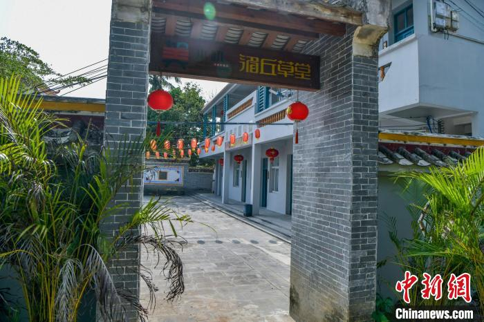 加美村下辖的水吼村民小组旅游一景。　骆云飞 摄