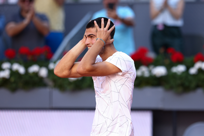 击败纳达尔，阿尔卡拉斯不敢相信。