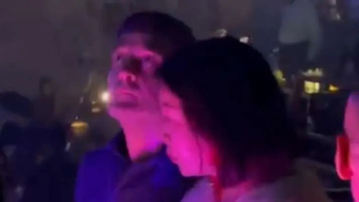 拉胡尔·甘地在加德满都的酒吧聚会视频截图 图源：外媒