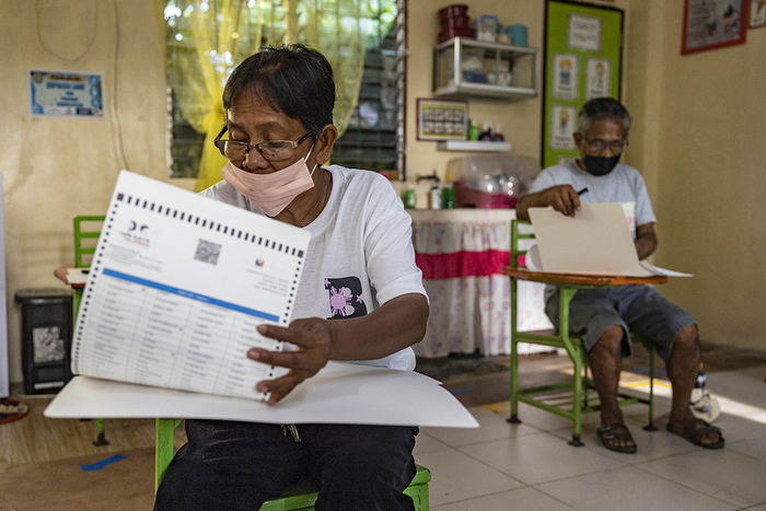 当地时间2022年5月9日，菲律宾马加劳，菲律宾2022年大选正式开始投票。