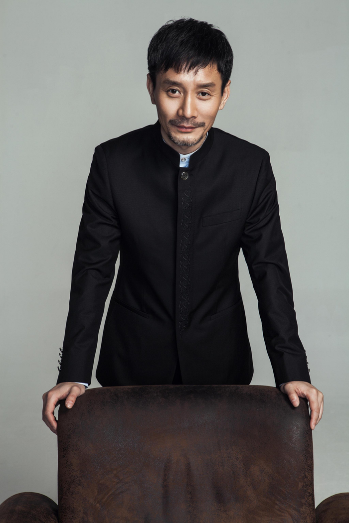 田小洁说，平时他最喜欢的就是观察普通人的生活，尤其是那些跳广场舞的人。  受访者供图