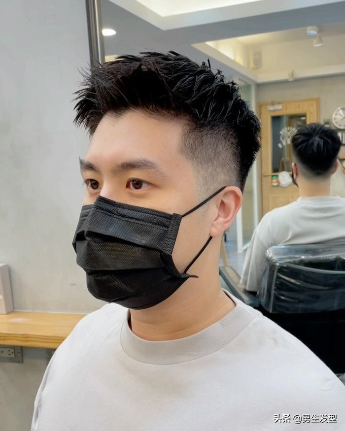 男生剪“前刺”发型有多帅气?试试这3款,尽显潮男范儿