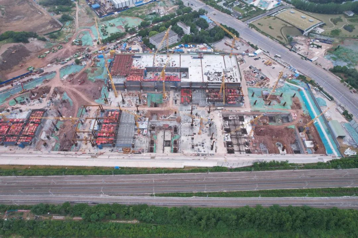 5月12日，航拍新合肥西站建设现场。