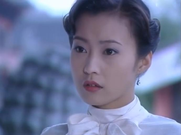 12版“十三姨”颜值对比:关之琳明艳,郝蕾娇俏,后一代不如一代