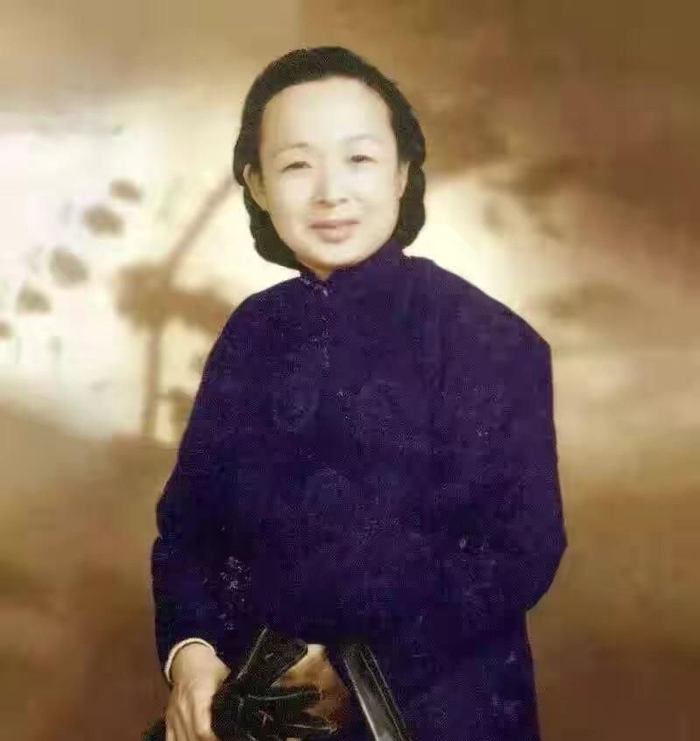 《八佰》团长谢晋元身后事：妻子拉扯4儿女，解放后写信求助陈毅
