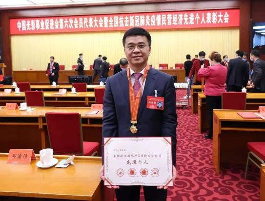 金域医学集团党委书记、董事长兼首席执行官梁耀铭