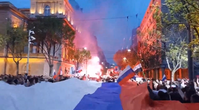 贝尔格莱德挺俄示威 图自社交媒体