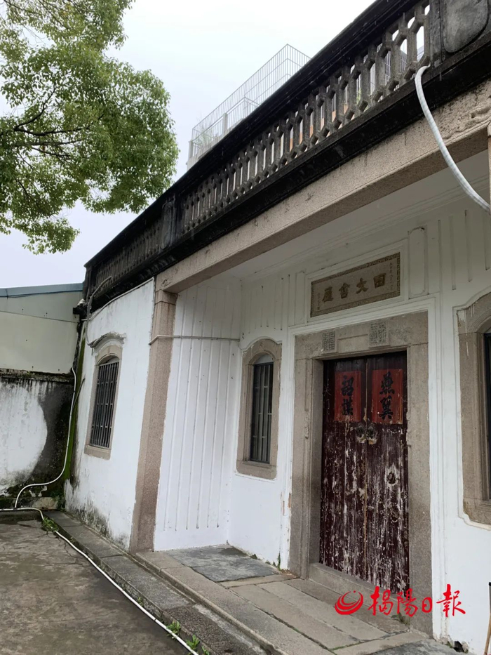 为纪念一起筚路蓝缕的兄长子田，邱子文将景贤里书屋取名“田文书屋”。蔡幼芳 摄