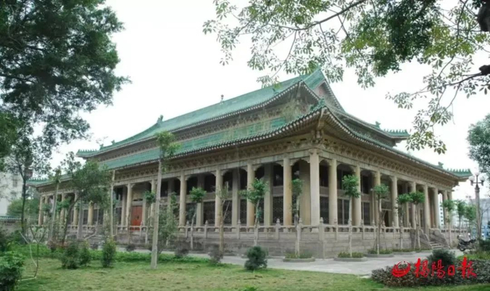 邱金元纪念中学元德堂。林盛葵 摄