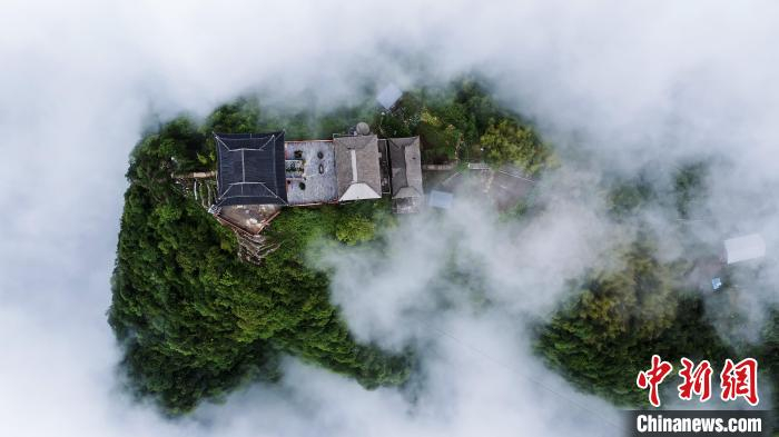 宜都梁山有着1500年宗教历史。 曹礼达 摄