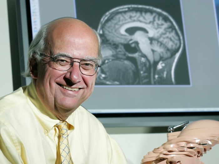 美国科学家加扎尼加