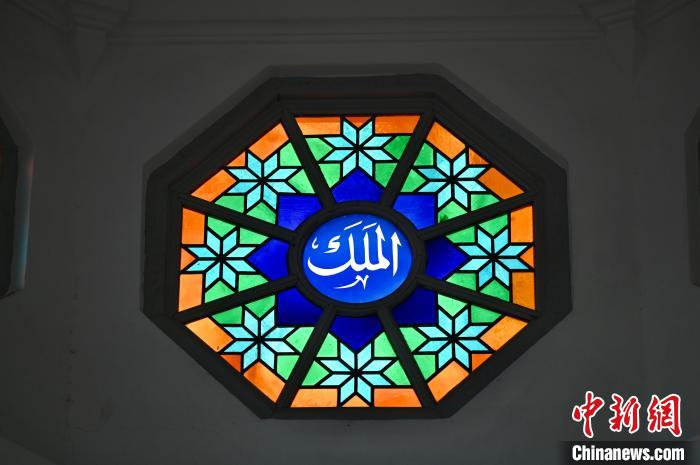 回教清真礼拜总堂内的装饰。　李志华 摄