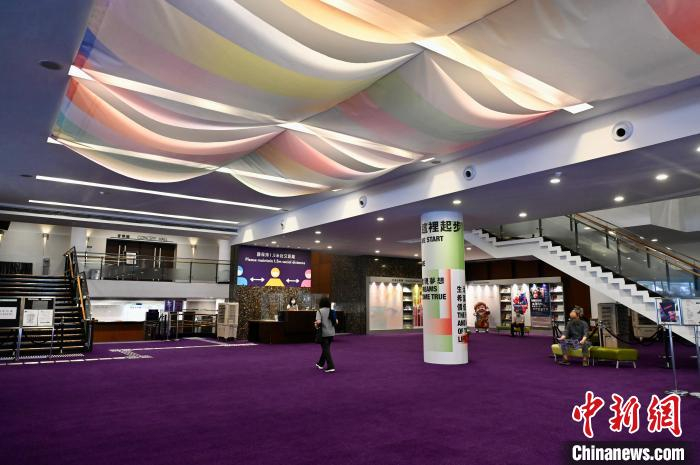 香港大会堂低座设有音乐厅、剧院及展览厅。　李志华 摄