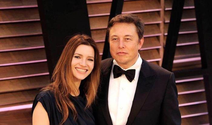 马斯克与莱利 网络图