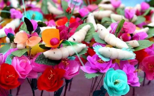 蚕花庙会上售卖的蚕花