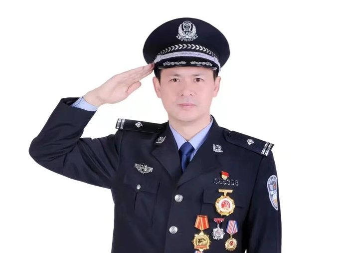 ▲民警刘亚斌。  沧州市公安局供图