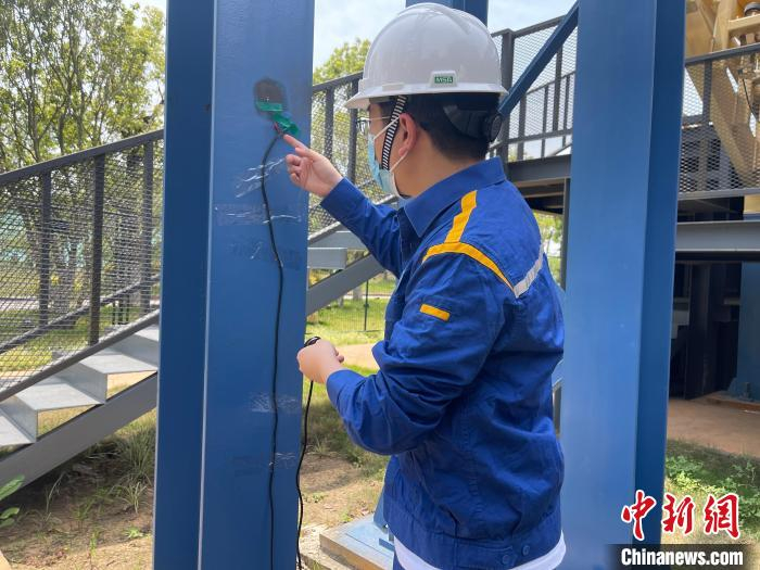 江苏智慧云平台保障游乐设施安全。　徐珊珊 摄