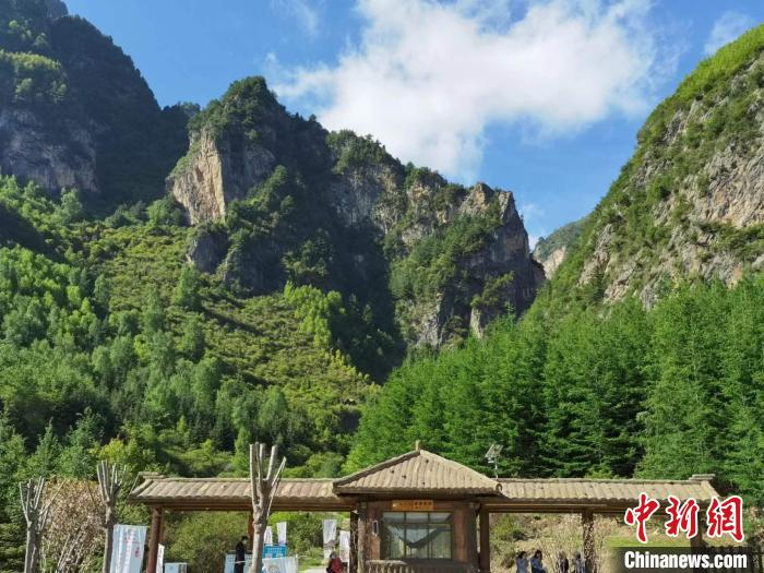 图为漳县遮阳山旅游风景区。　张婧 摄