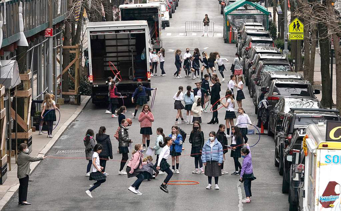 当地时间2022年3月7日，美国纽约市公校校园。