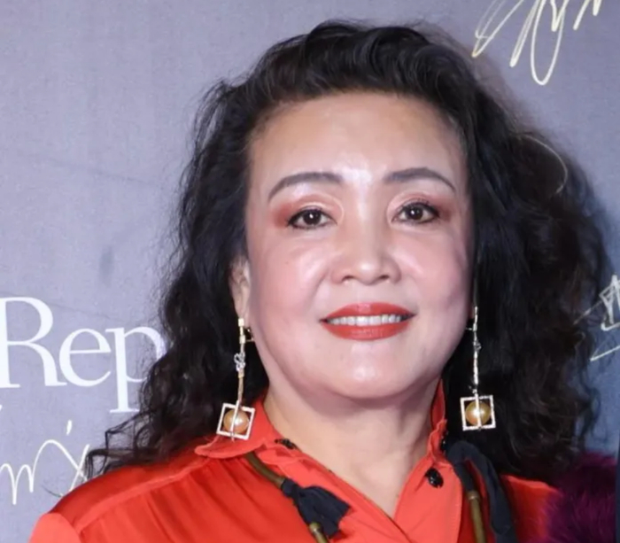 张兰发飙了!公开怒怼张颖颖是屎壳郎:要是好女人早就公开了