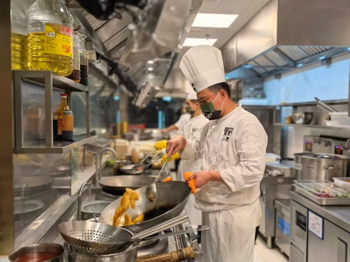 松江印象城餐饮店铺复工