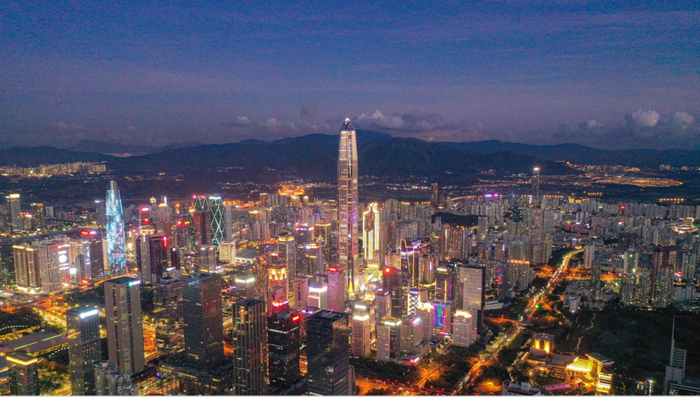 福田中心区璀璨夜景。深圳特区报记者 何龙 摄