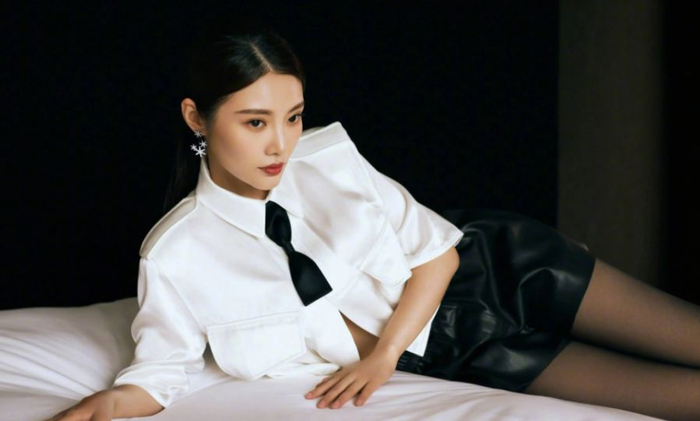 “扶不起的阿斗”孟瑶：被王晶力捧12年,却只让观众记住了身材|周磊|晶女郎|导演|离婚|爱情_新浪娱乐_新浪新闻