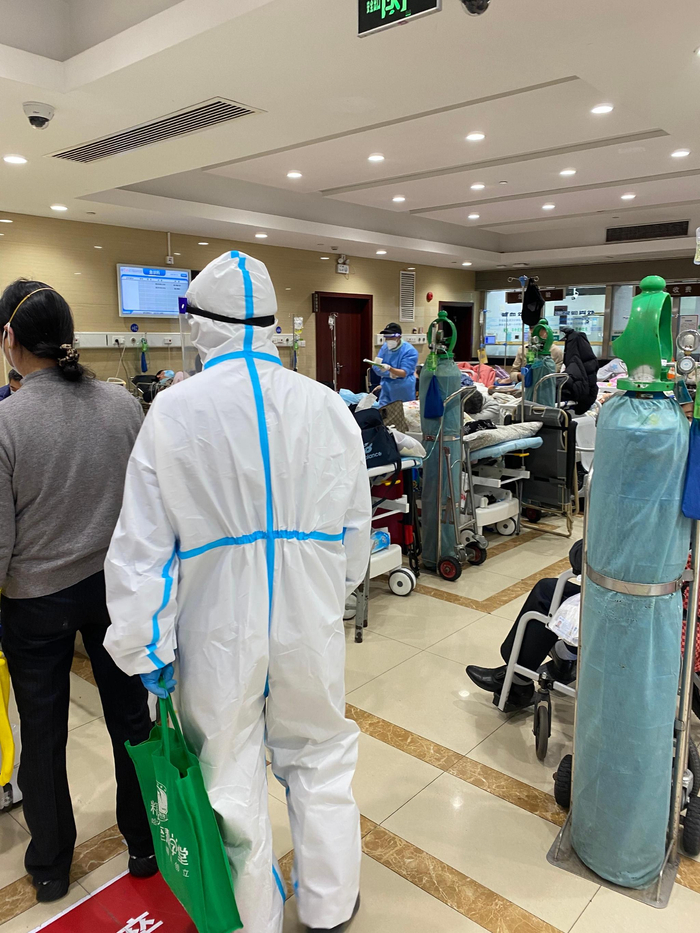 Kelly骑行十里路去打疫苗 Kelly 供图