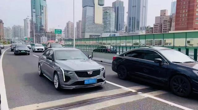 6月1日早高峰延安高架路面情况。 上海市公安局 供图