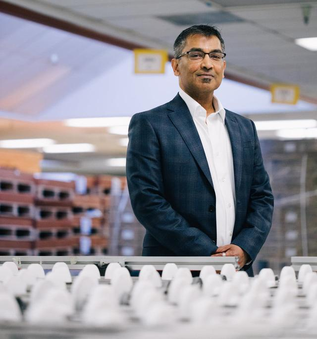 美国Auxin Solar公司CEO马蒙·拉希德（Mamun Rashid），图自美媒 