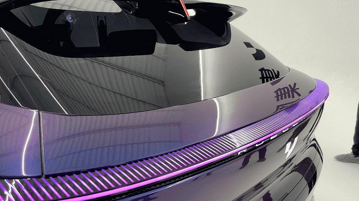 ▲可升降式尾翼